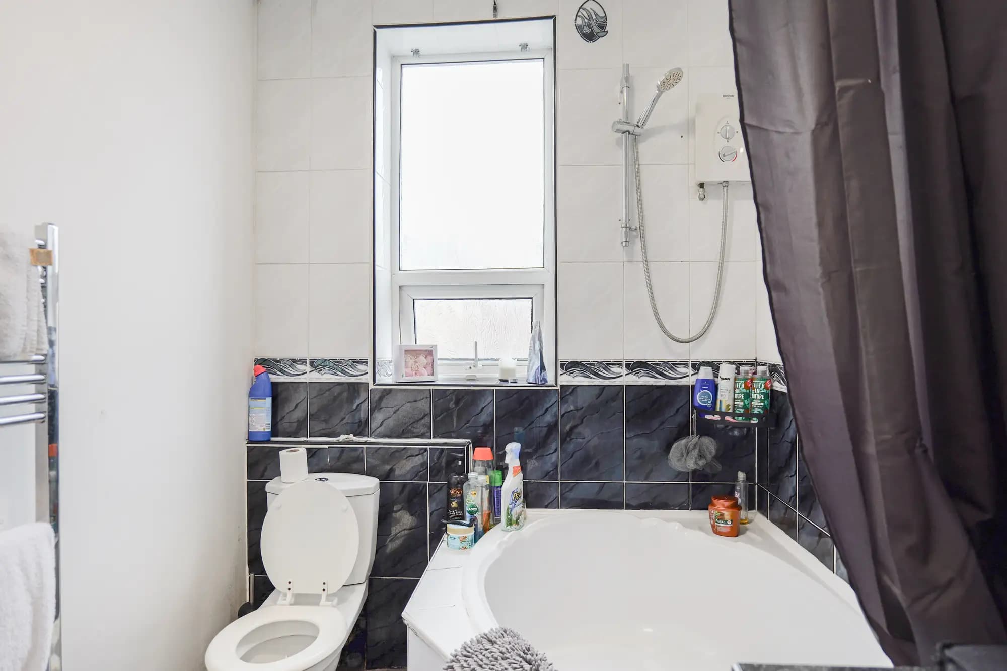 property photo 9 of 19