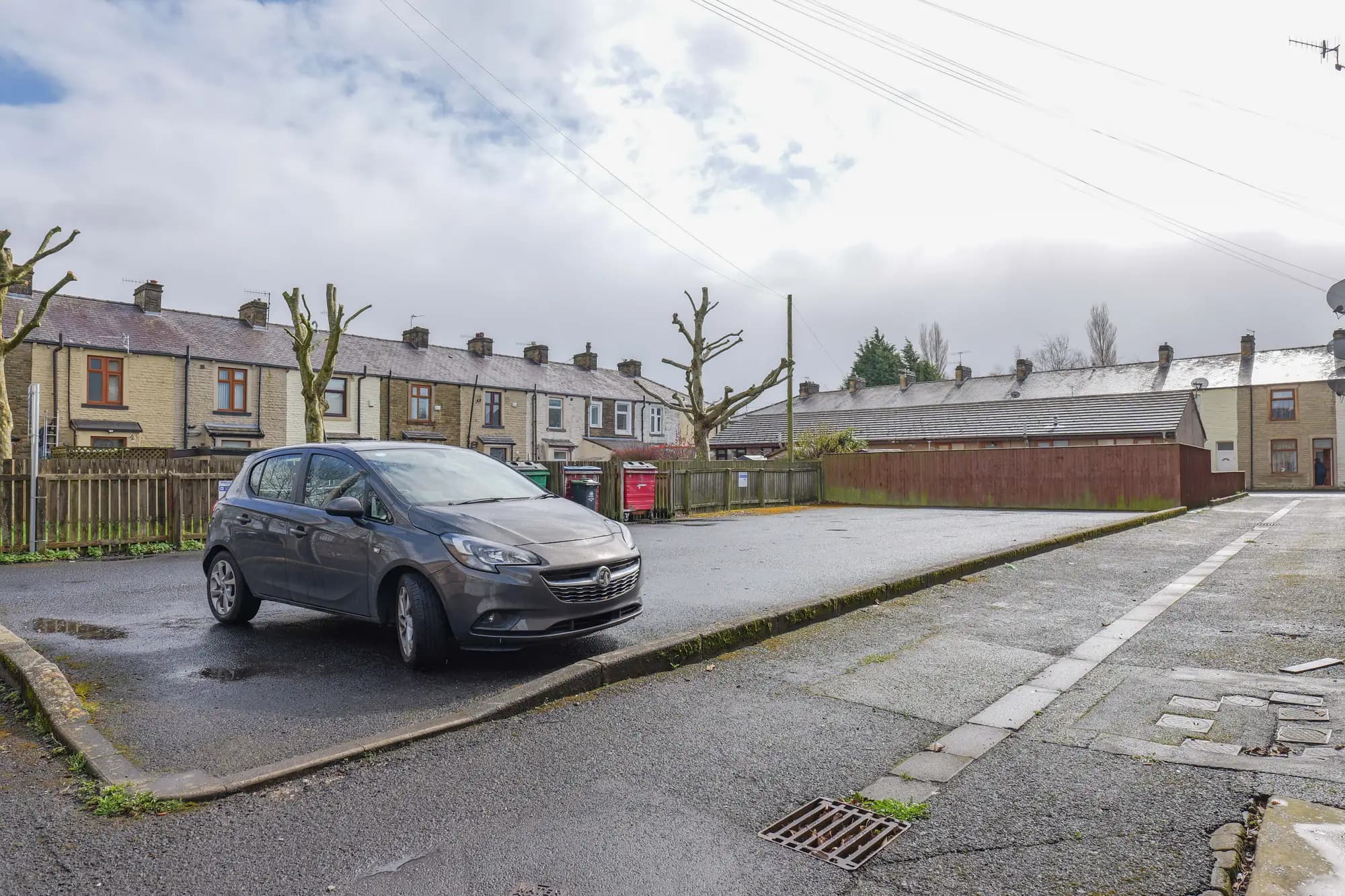 property photo 15 of 16