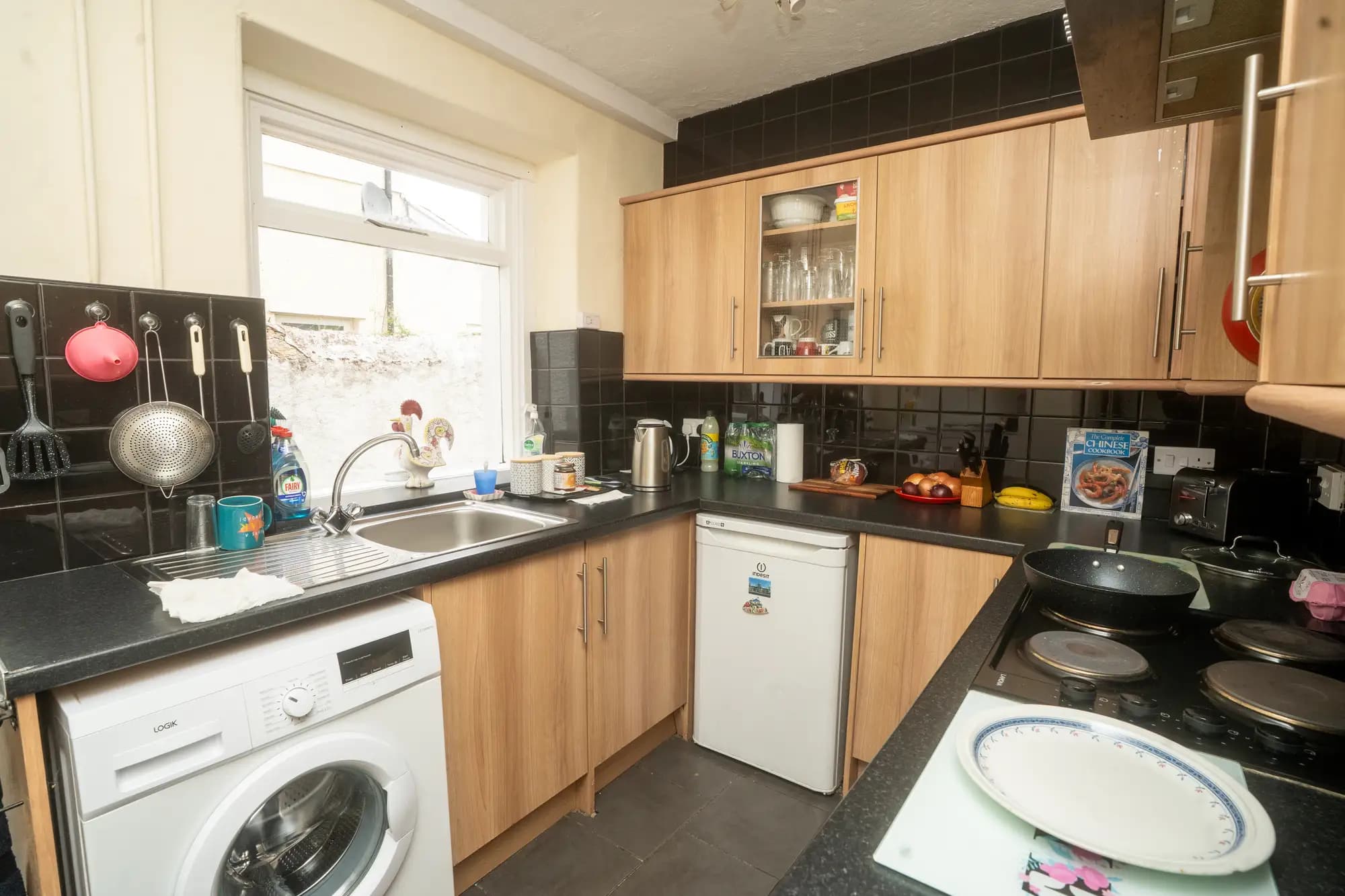 property photo 8 of 44
