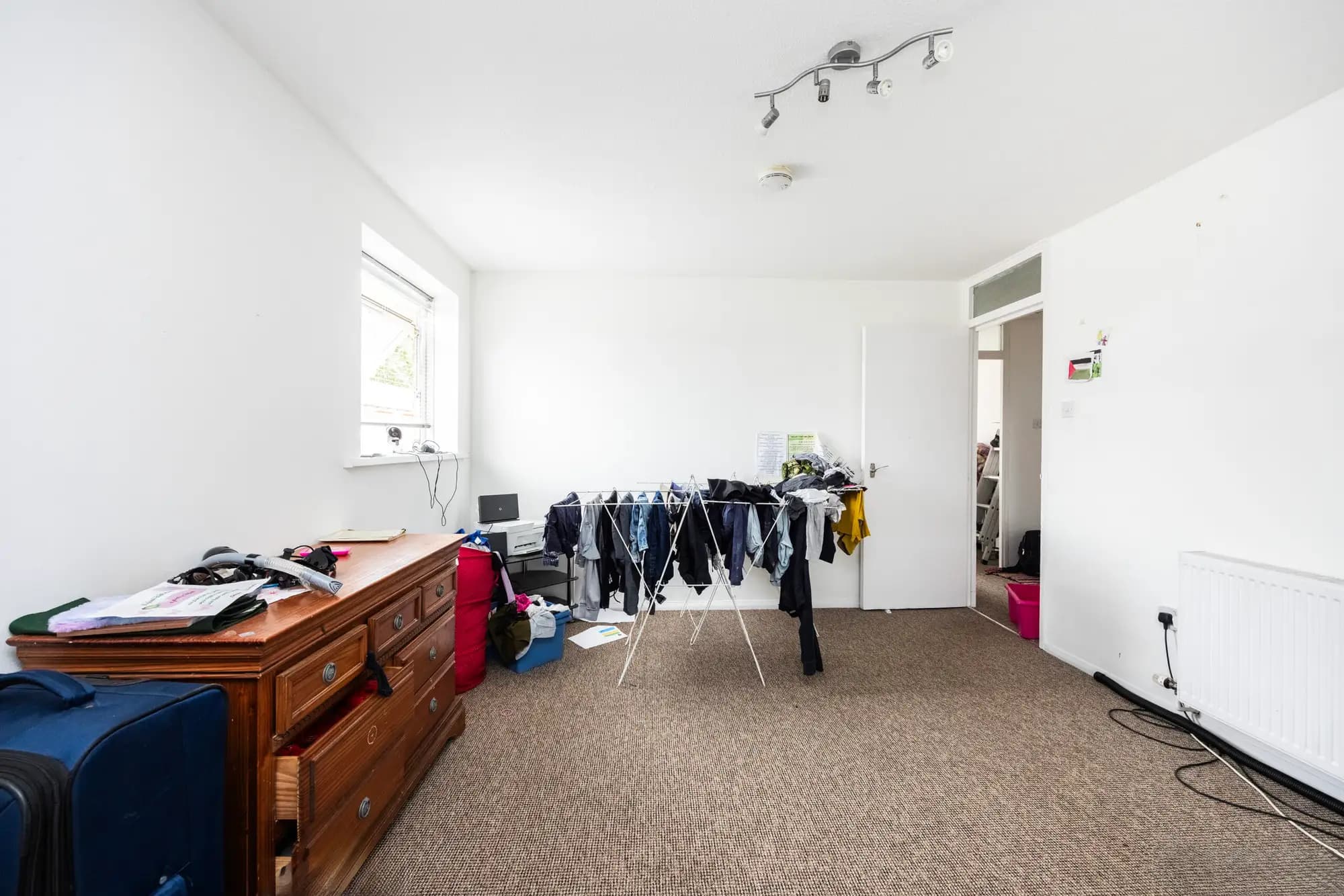 property photo 4 of 10