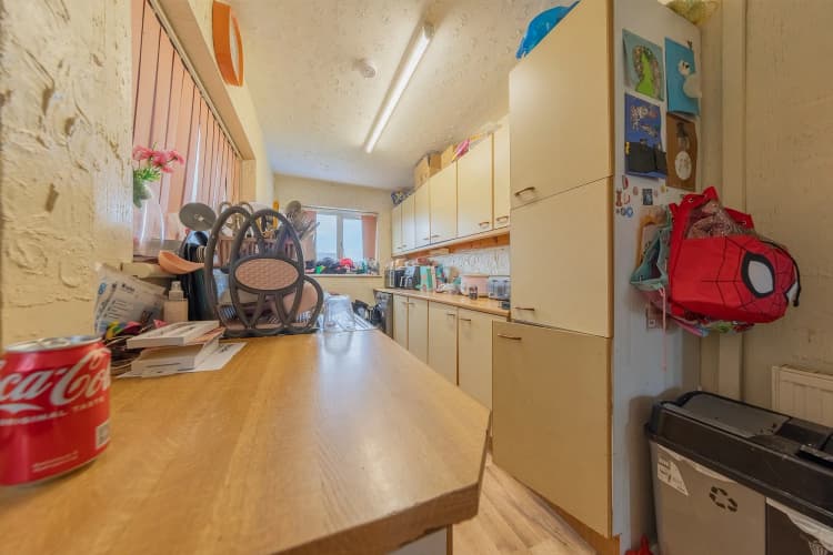 property photo 6 of 28
