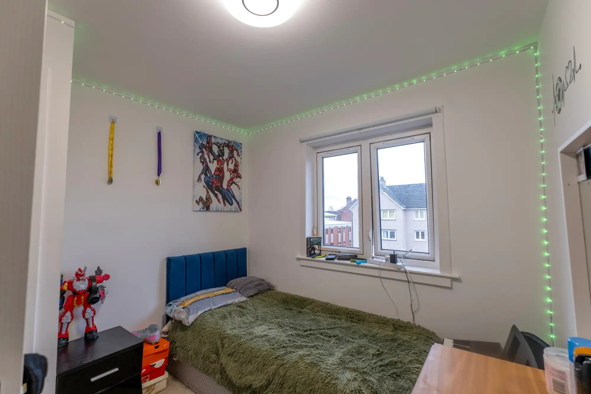 property photo 12 of 16