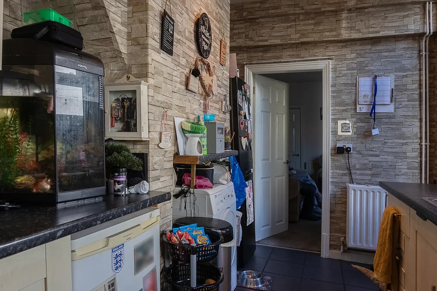 property photo 7 of 27