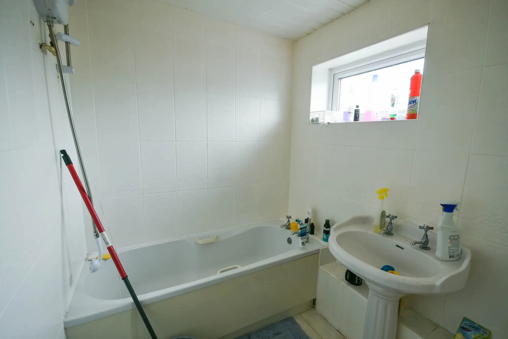 property photo 9 of 16