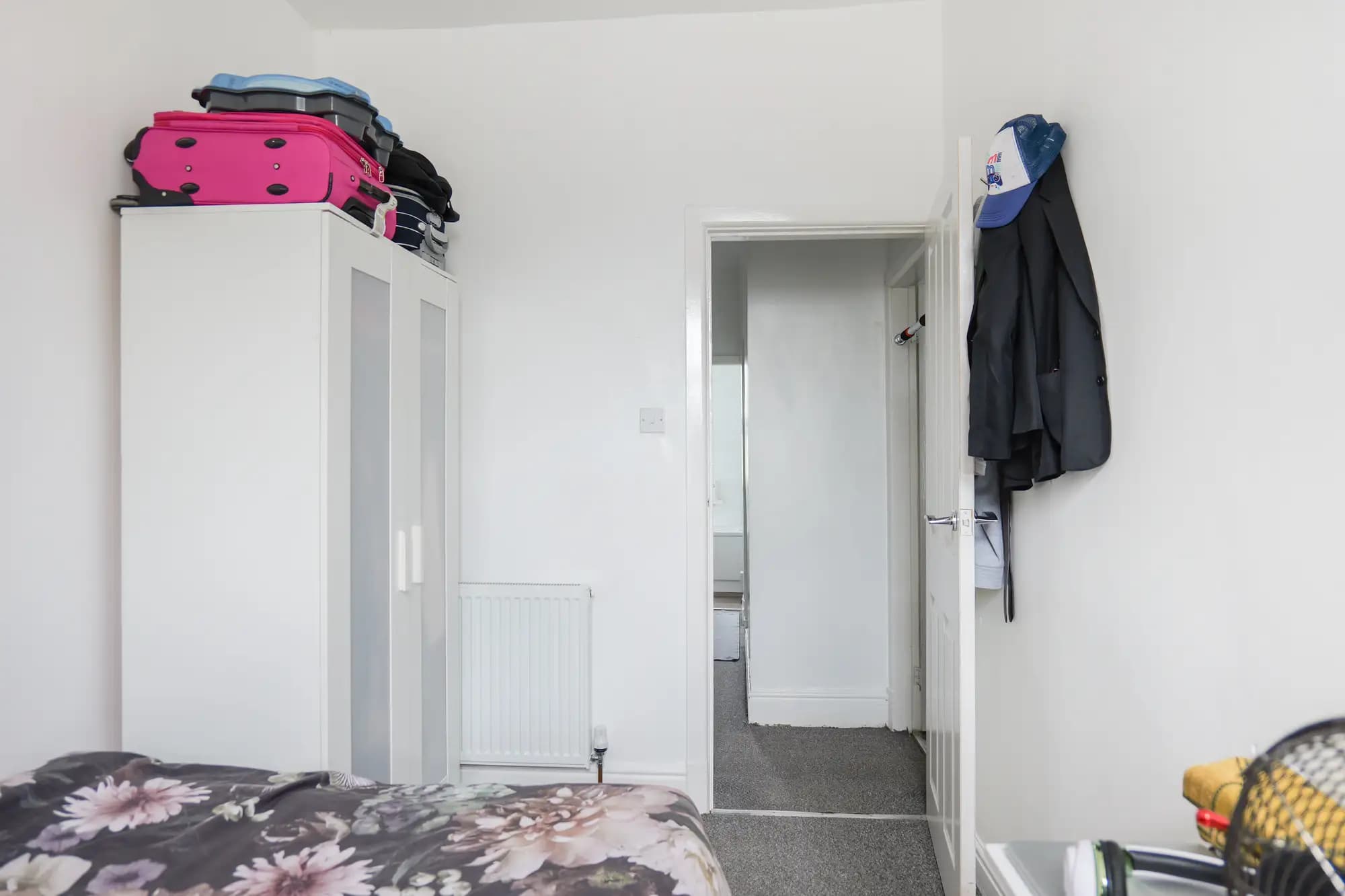 property photo 15 of 32