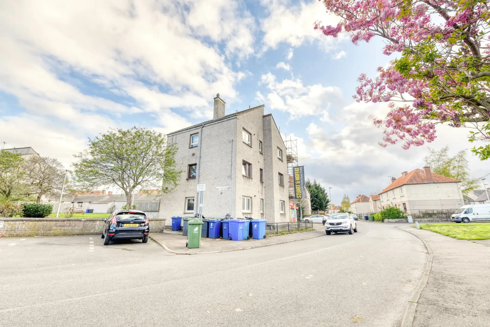 property photo 4 of 23