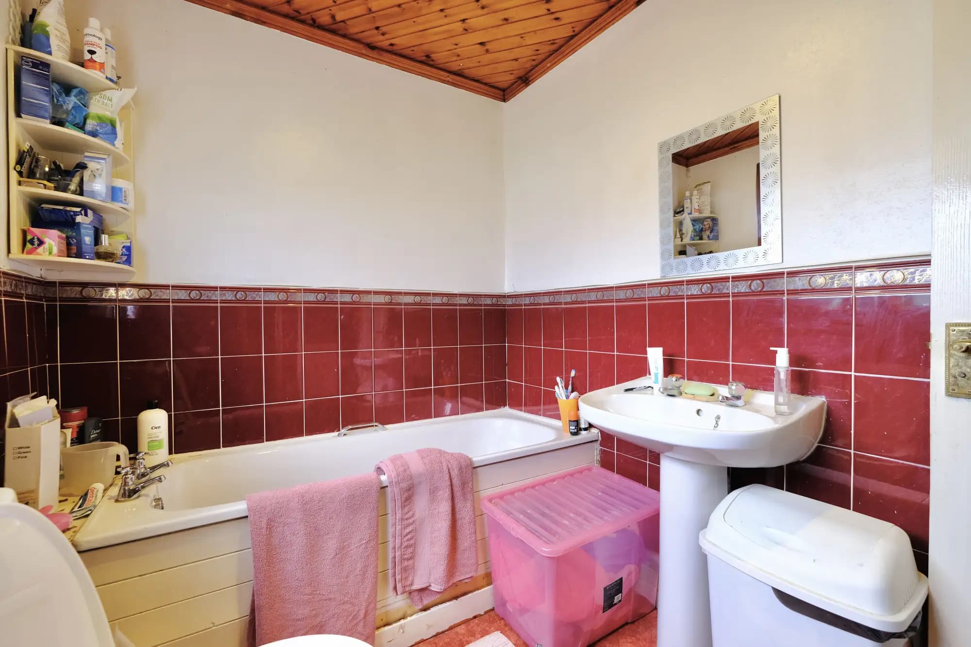 property photo 9 of 20