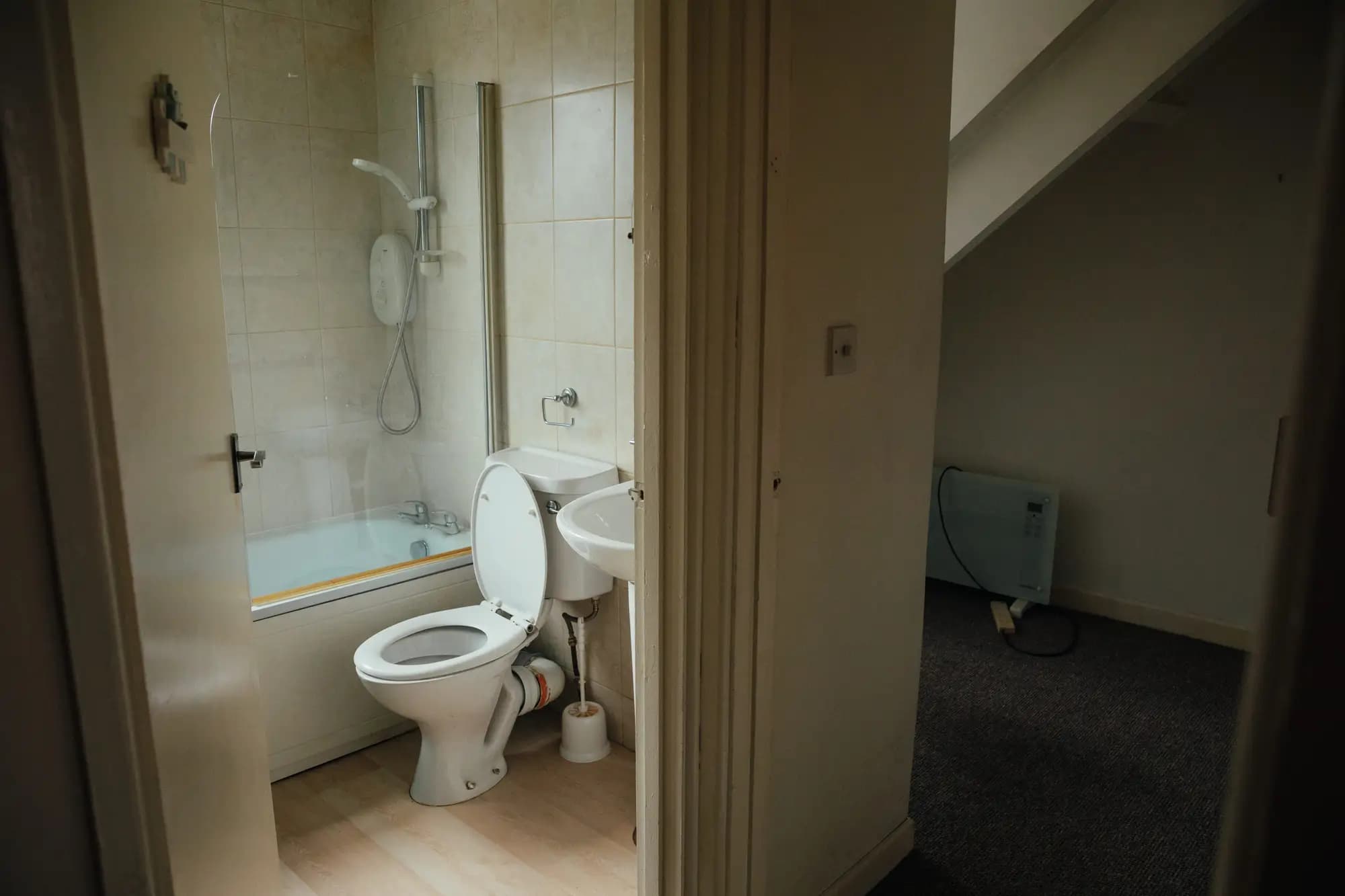 property photo 10 of 23