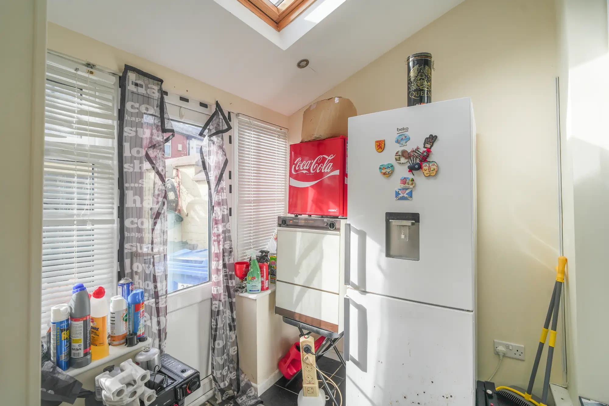 property photo 5 of 10