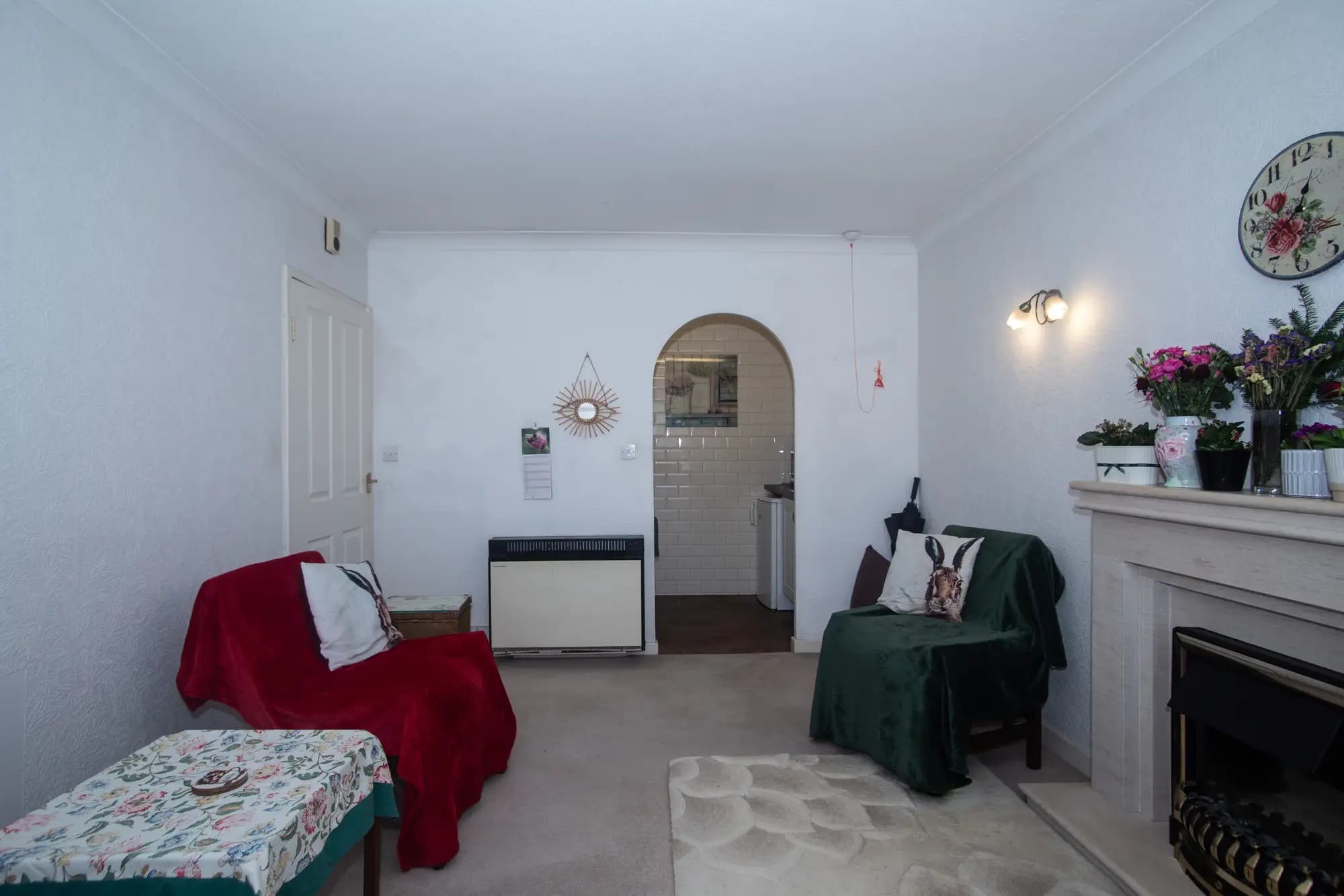 property photo 4 of 18