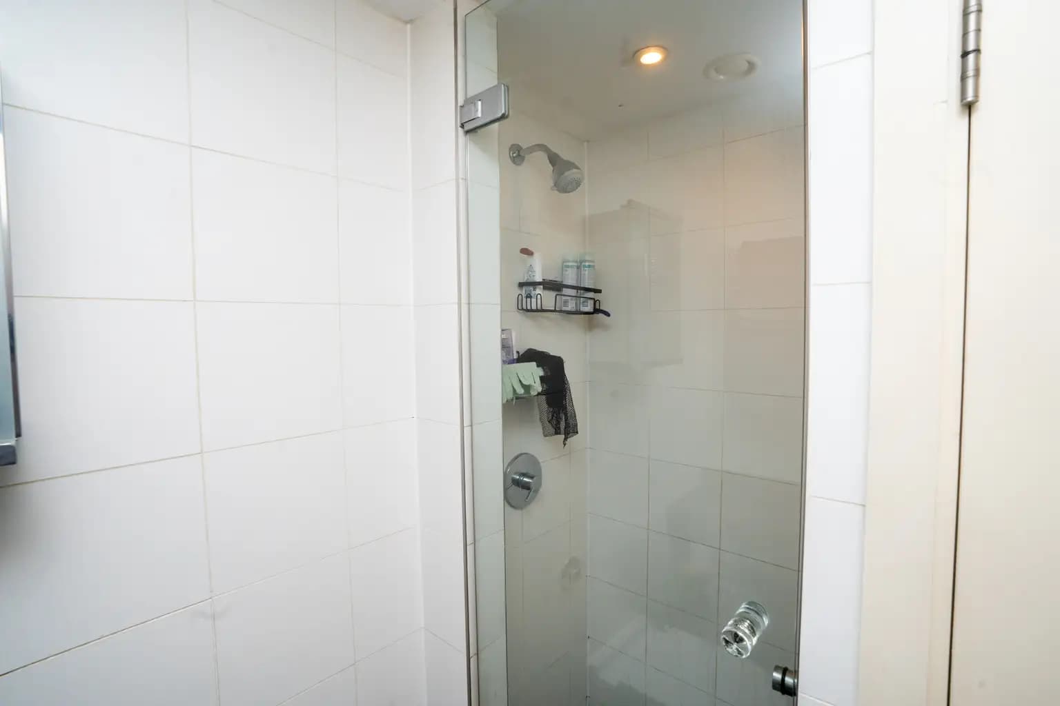 property photo 10 of 17