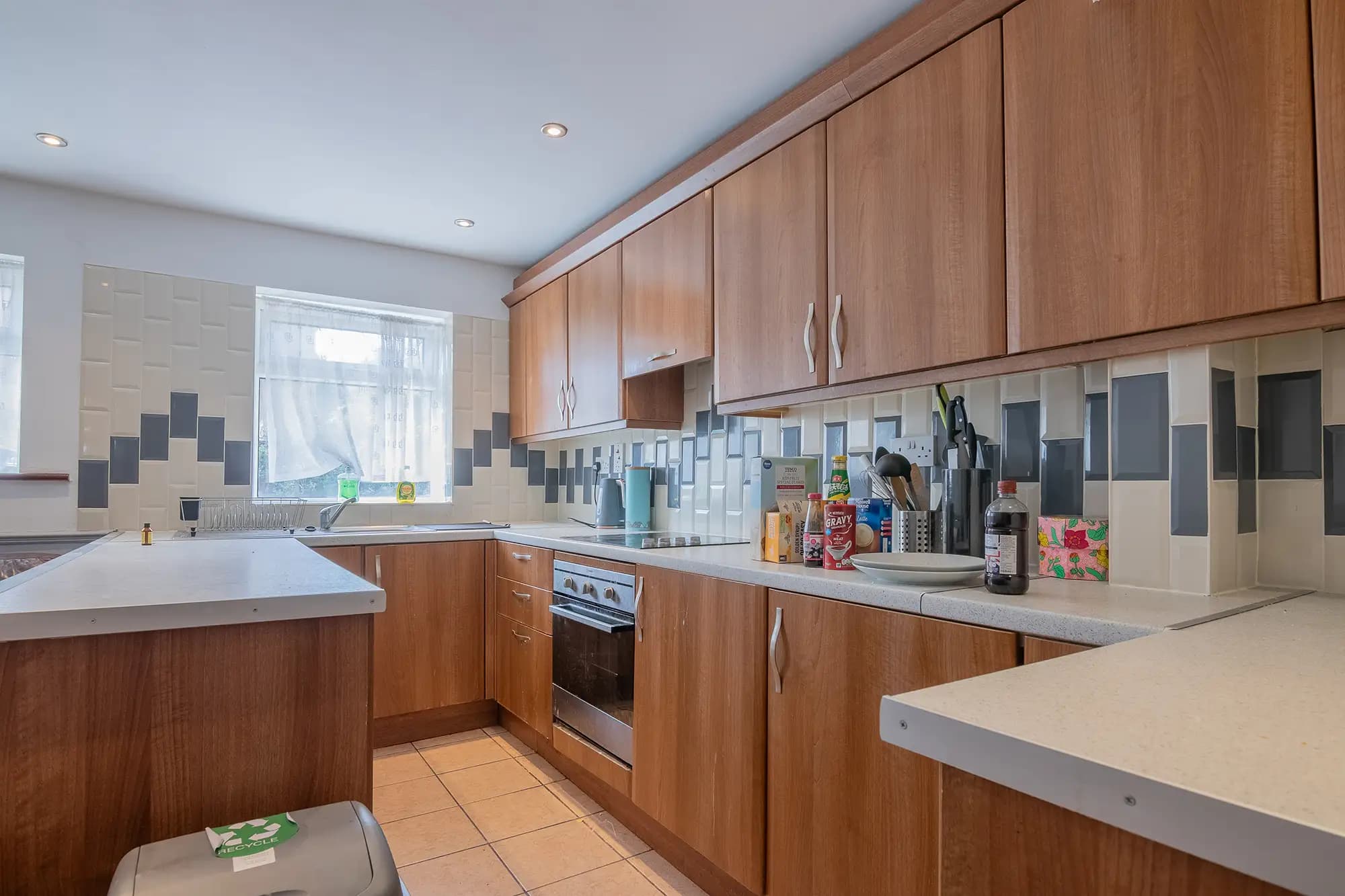 property photo 6 of 40