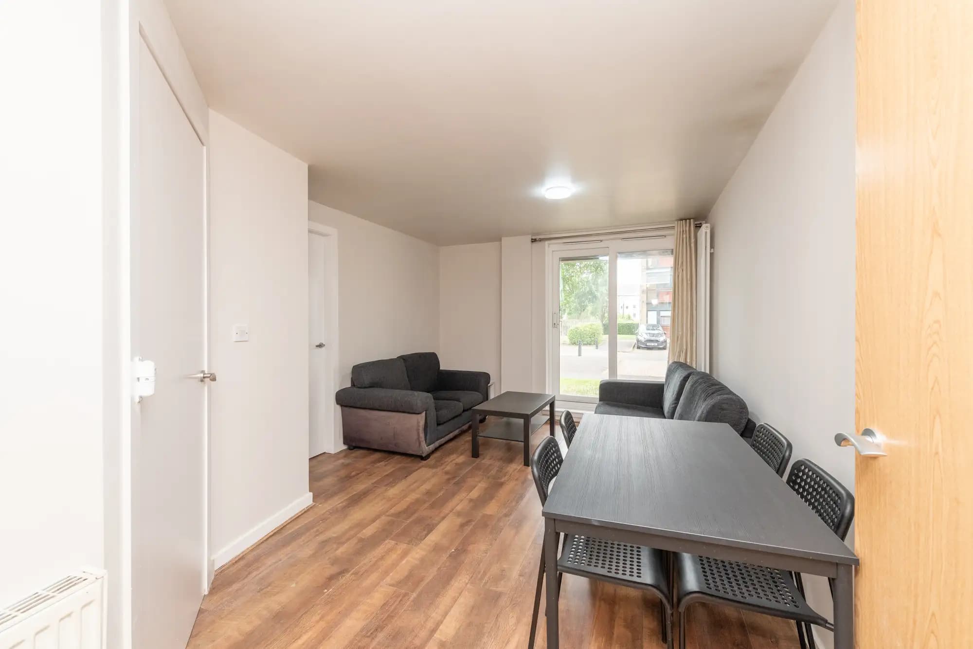 property photo 4 of 19