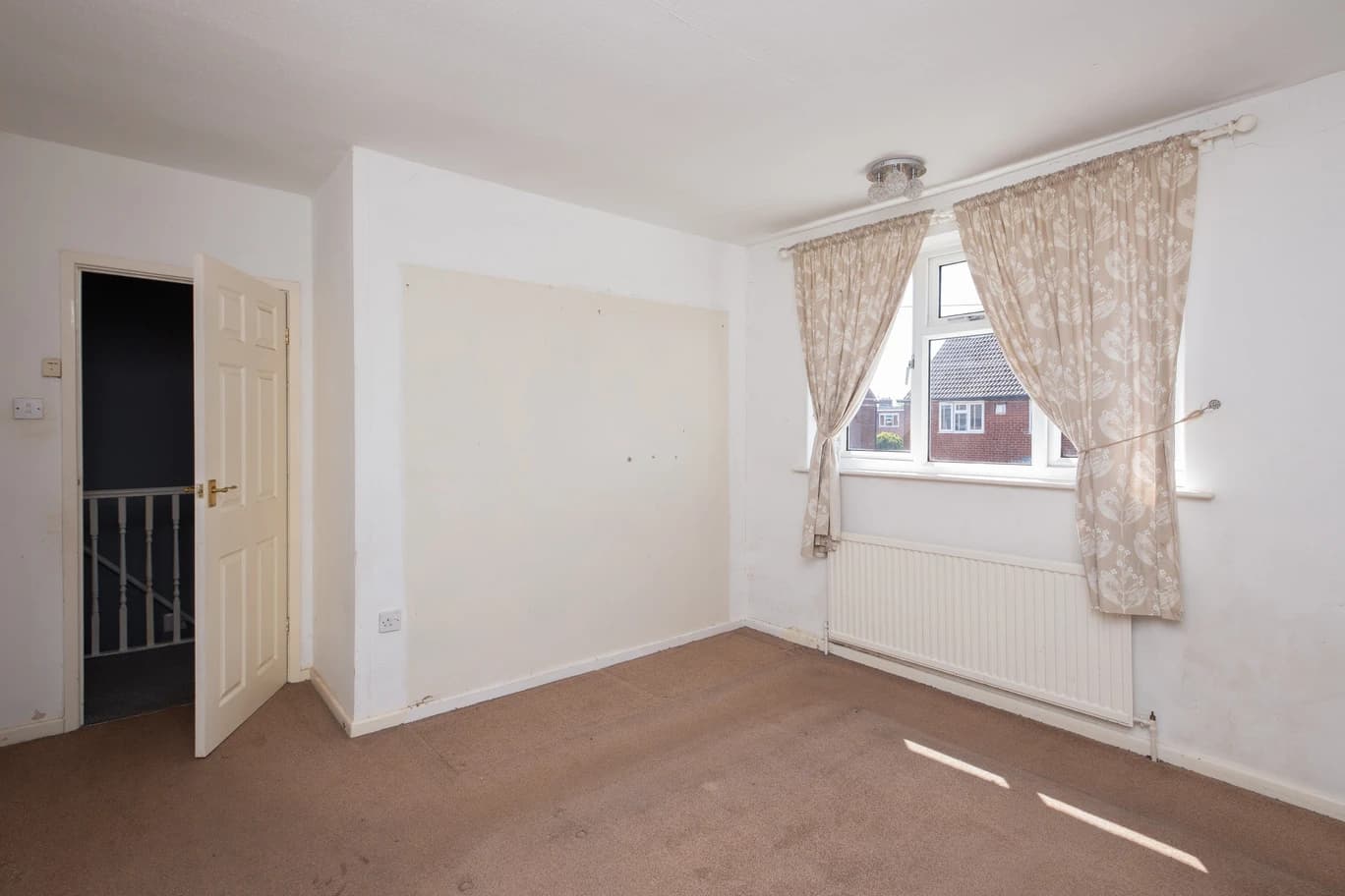 property photo 9 of 19