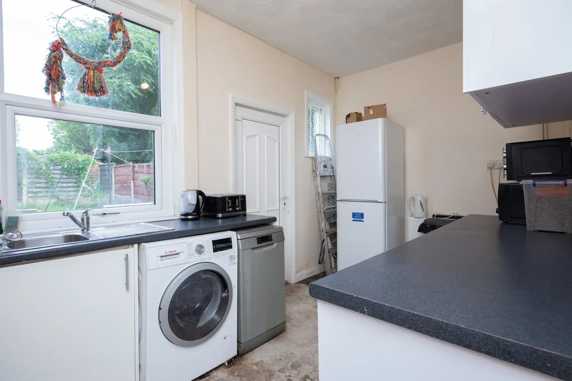 property photo 5 of 22