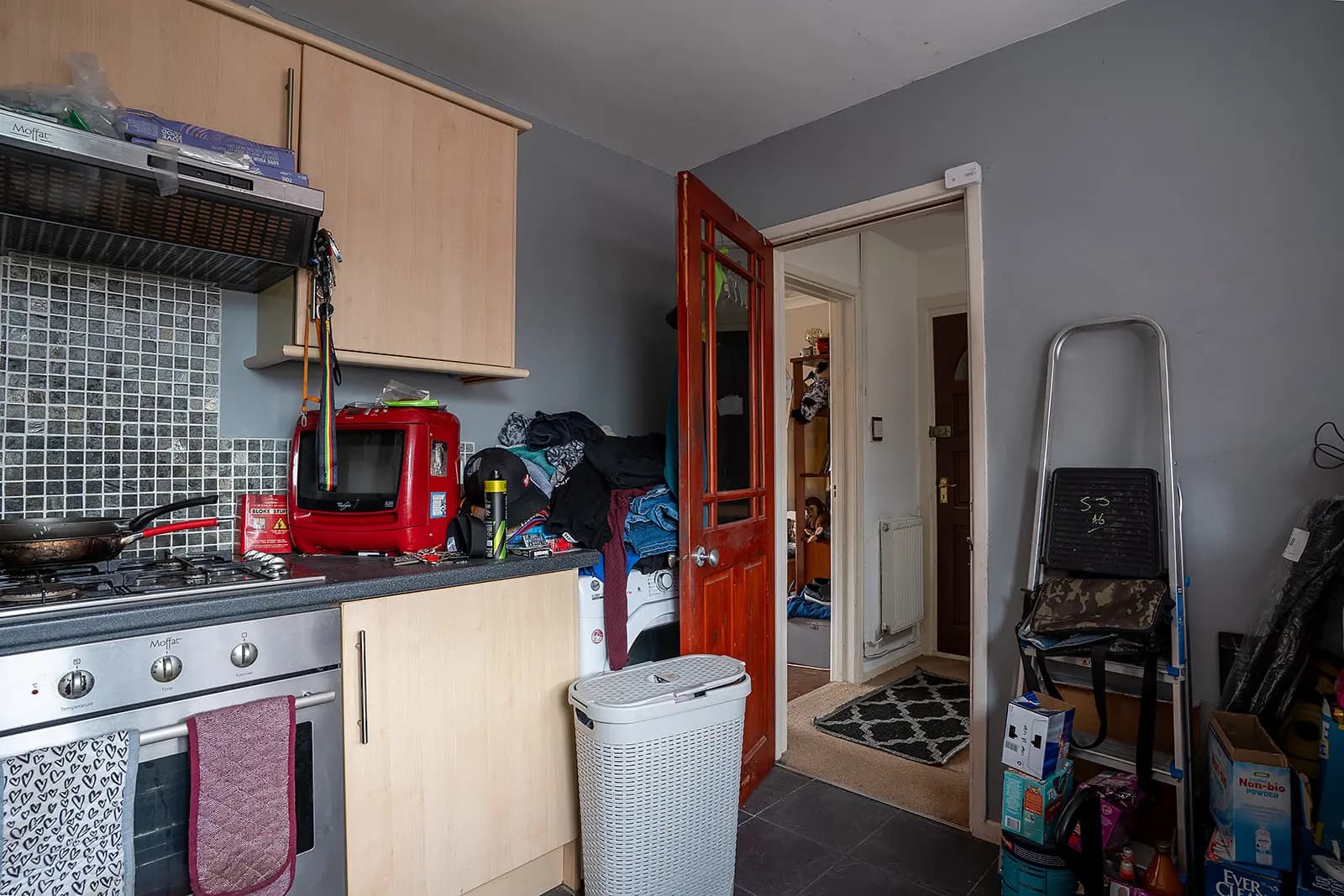 property photo 6 of 16